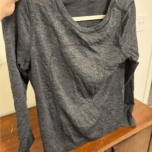 lululemon athletica Charcoal Long Sleeve Top Swiftly Tech relaxed